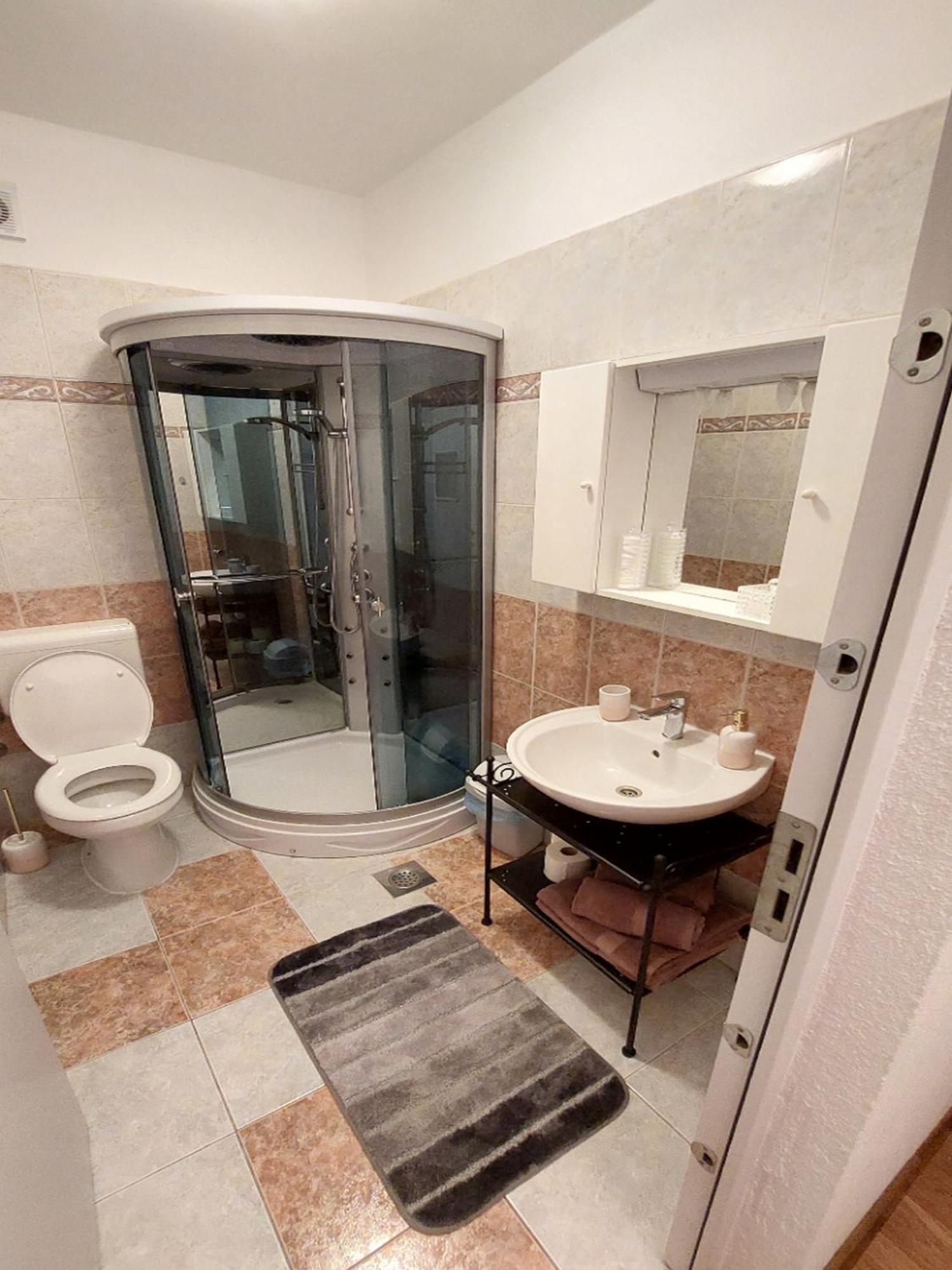 Rooms Argo Cres Eksteriør bilde